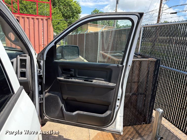 image for item EQ8023 2018 RAM 1500 Ext. Cab pickup truck