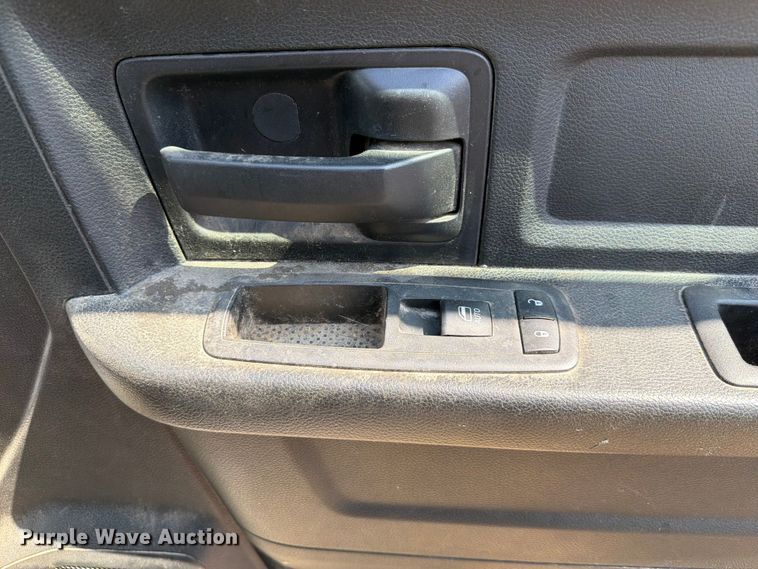 image for item EQ8023 2018 RAM 1500 Ext. Cab pickup truck