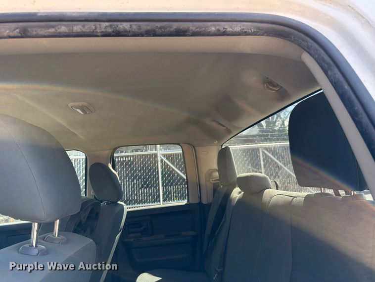image for item EQ8023 2018 RAM 1500 Ext. Cab pickup truck