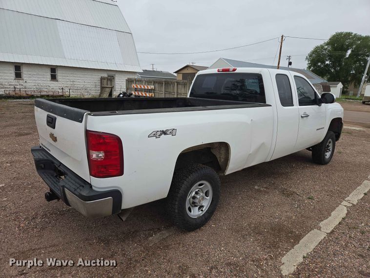image for item ER1622 2009 Chevrolet Silverado 2500HD Ext. Cab pickup truck