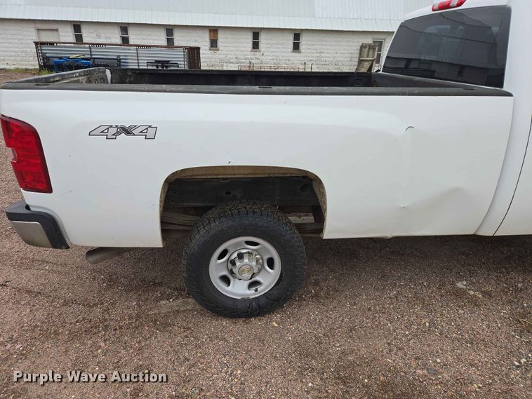image for item ER1622 2009 Chevrolet Silverado 2500HD Ext. Cab pickup truck