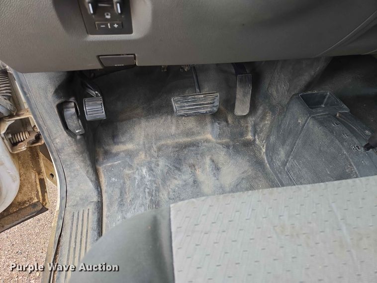 image for item ER1622 2009 Chevrolet Silverado 2500HD Ext. Cab pickup truck