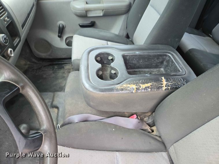 image for item ER1622 2009 Chevrolet Silverado 2500HD Ext. Cab pickup truck