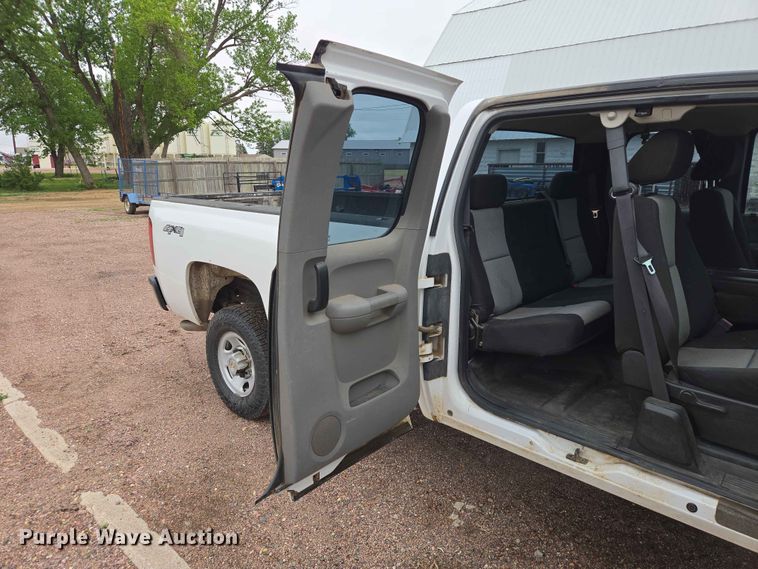 image for item ER1622 2009 Chevrolet Silverado 2500HD Ext. Cab pickup truck