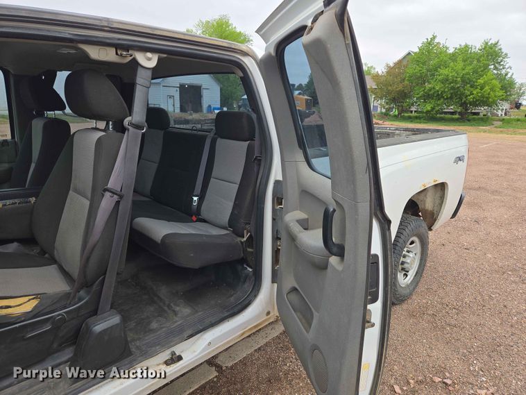 image for item ER1622 2009 Chevrolet Silverado 2500HD Ext. Cab pickup truck