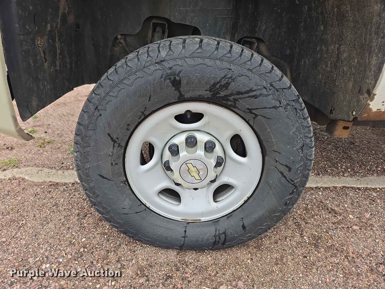 image for item ER1622 2009 Chevrolet Silverado 2500HD Ext. Cab pickup truck