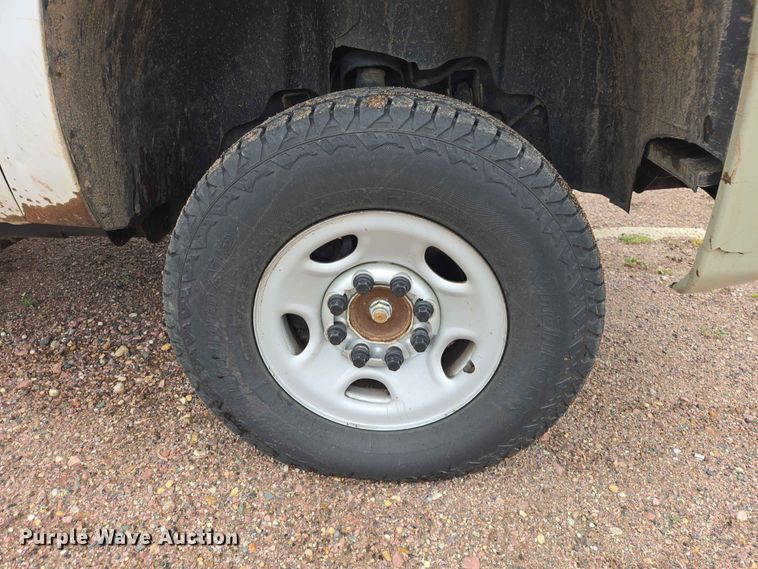 image for item ER1622 2009 Chevrolet Silverado 2500HD Ext. Cab pickup truck