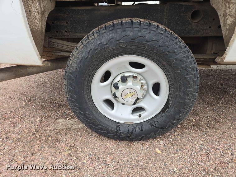 image for item ER1622 2009 Chevrolet Silverado 2500HD Ext. Cab pickup truck