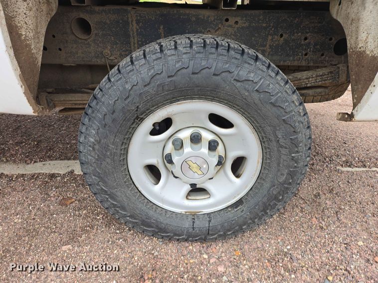 image for item ER1622 2009 Chevrolet Silverado 2500HD Ext. Cab pickup truck