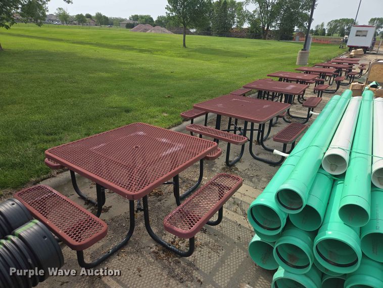 image for item ER1667 (8) metal picnic tables