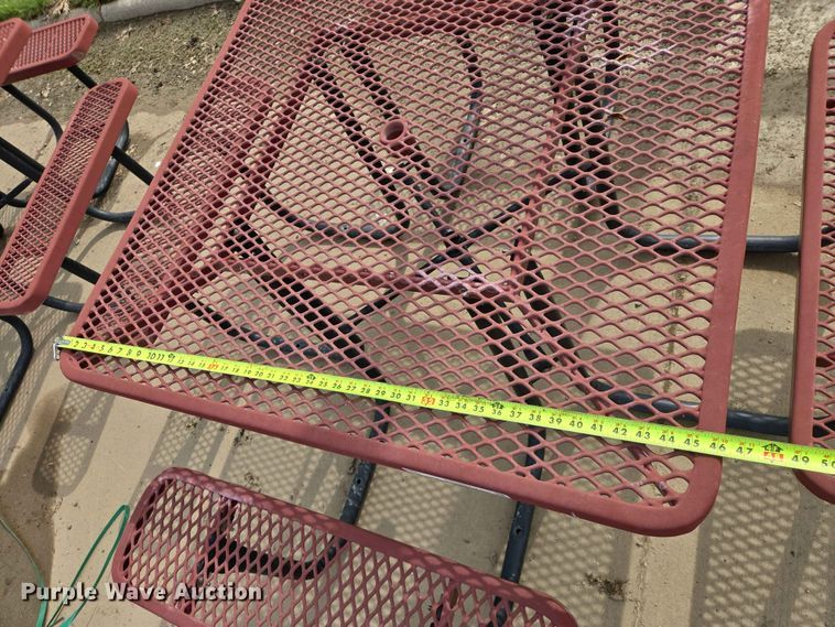 image for item ER1667 (8) metal picnic tables