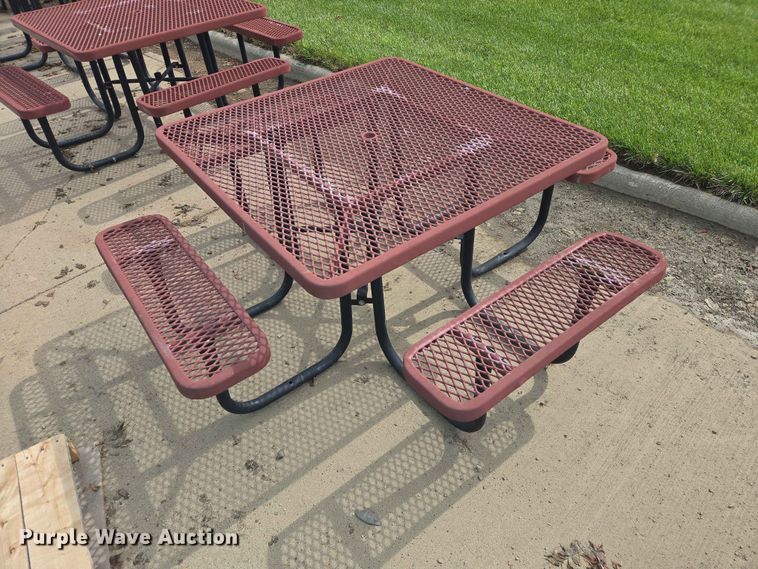 image for item ER1667 (8) metal picnic tables