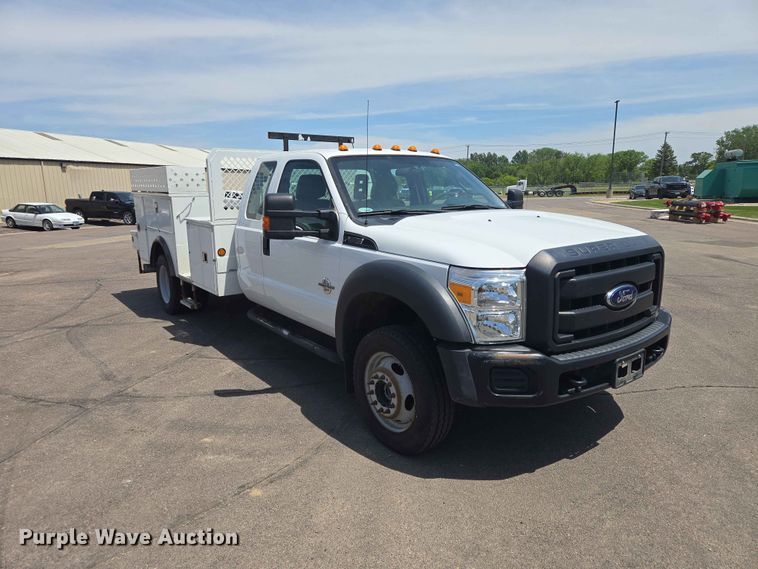 image for item ER1670 2015 Ford F550 Super Duty Ext. Cab utility / service truck