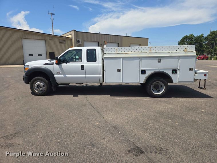 image for item ER1670 2015 Ford F550 Super Duty Ext. Cab utility / service truck