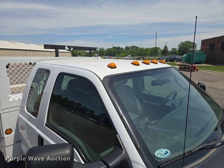 image for item ER1670 2015 Ford F550 Super Duty Ext. Cab utility / service truck