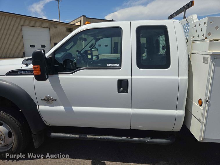 image for item ER1670 2015 Ford F550 Super Duty Ext. Cab utility / service truck