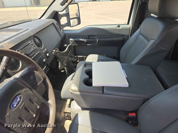 image for item ER1670 2015 Ford F550 Super Duty Ext. Cab utility / service truck