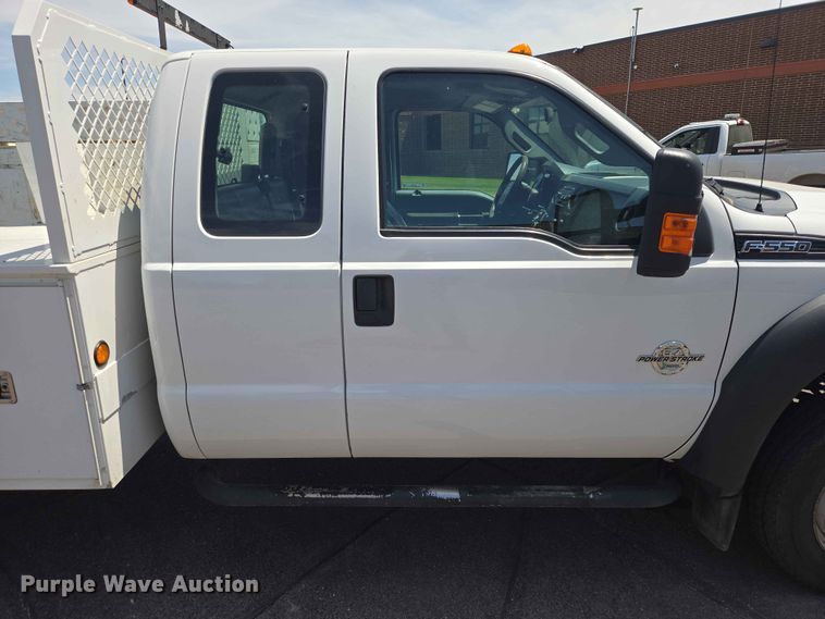 image for item ER1670 2015 Ford F550 Super Duty Ext. Cab utility / service truck