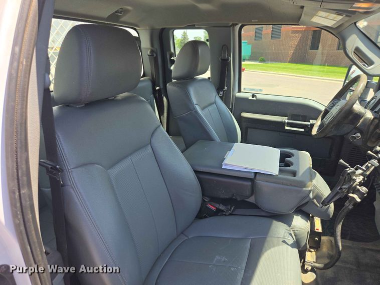 image for item ER1670 2015 Ford F550 Super Duty Ext. Cab utility / service truck