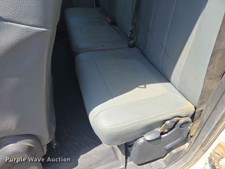 image for item ER1670 2015 Ford F550 Super Duty Ext. Cab utility / service truck