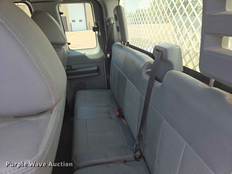 image for item ER1670 2015 Ford F550 Super Duty Ext. Cab utility / service truck