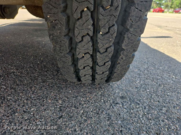 image for item ER1670 2015 Ford F550 Super Duty Ext. Cab utility / service truck