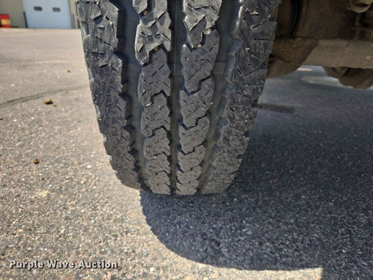 image for item ER1670 2015 Ford F550 Super Duty Ext. Cab utility / service truck