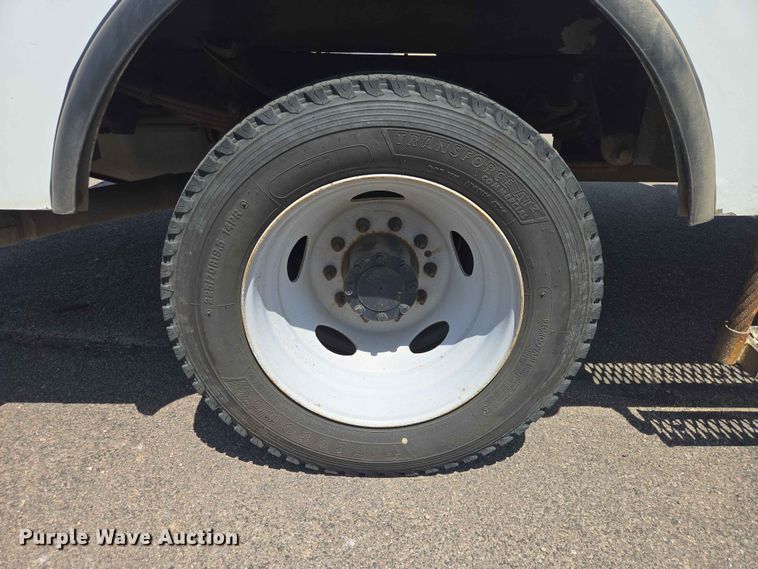 image for item ER1670 2015 Ford F550 Super Duty Ext. Cab utility / service truck