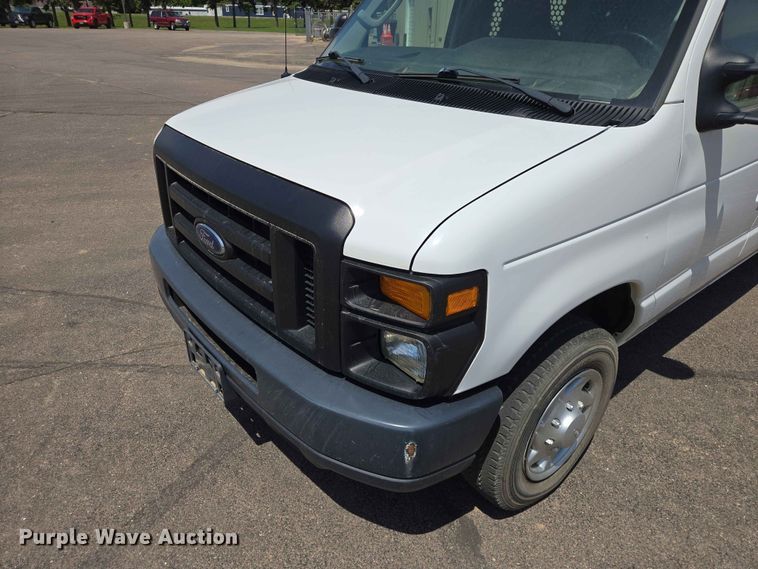 image for item ER1671 2012 Ford E150 van