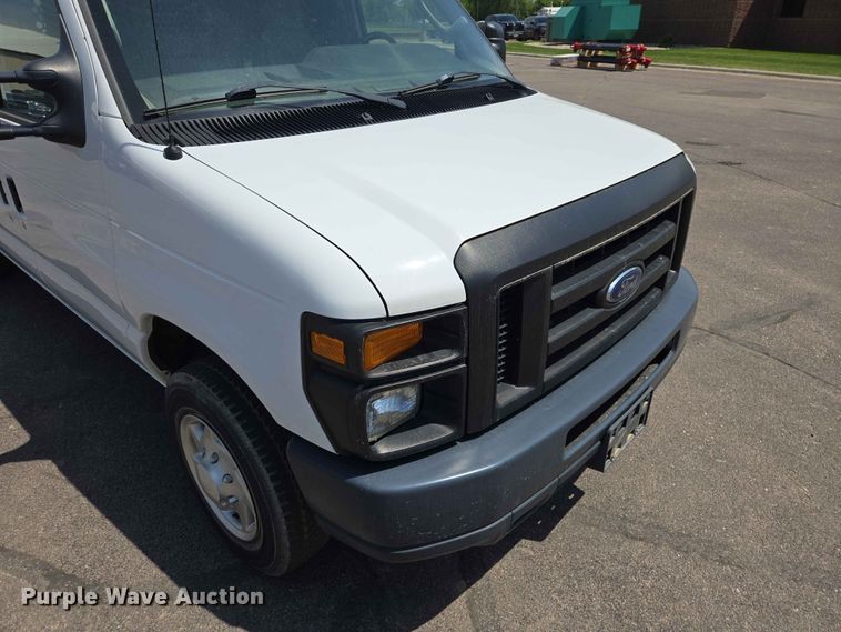 image for item ER1671 2012 Ford E150 van
