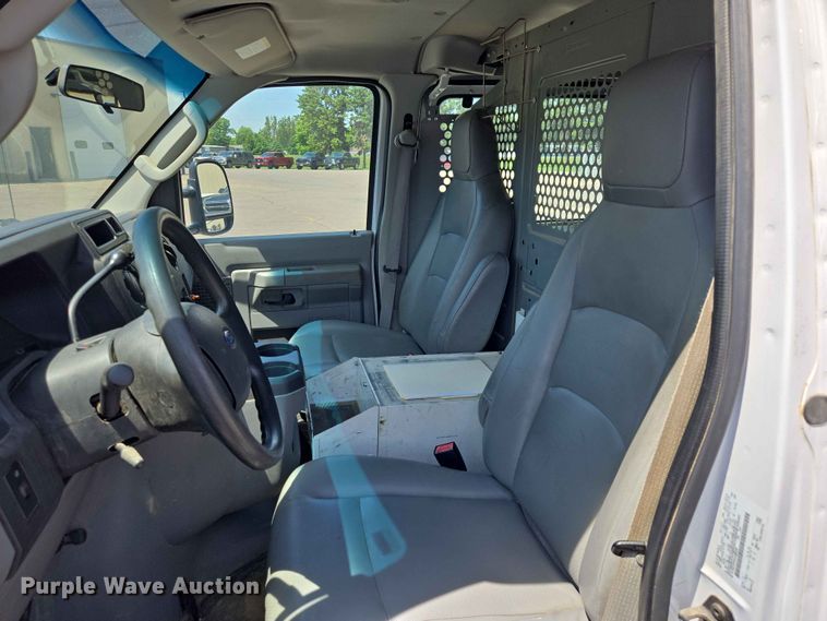 image for item ER1671 2012 Ford E150 van