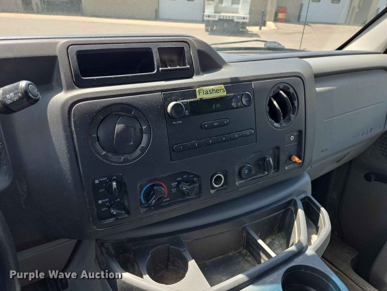 image for item ER1671 2012 Ford E150 van