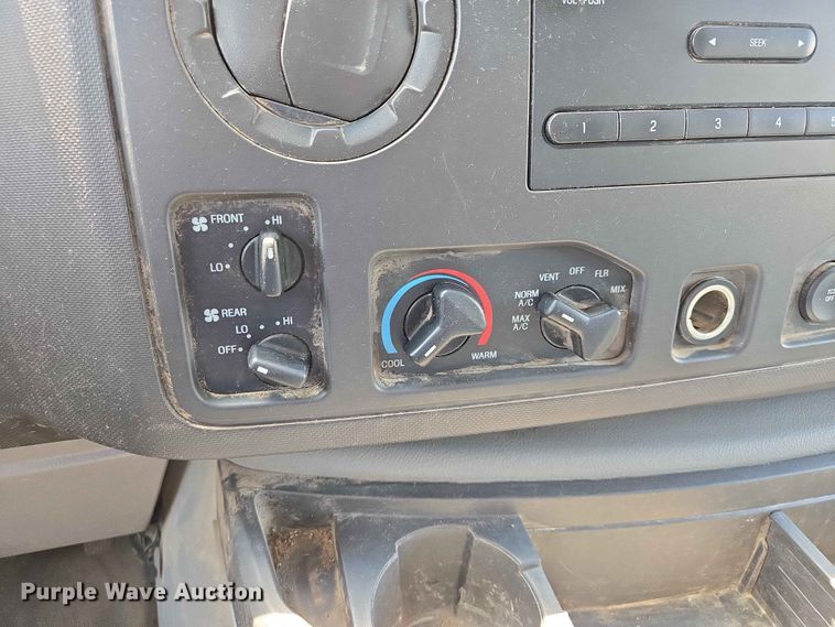 image for item ER1671 2012 Ford E150 van