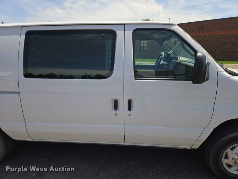 image for item ER1671 2012 Ford E150 van
