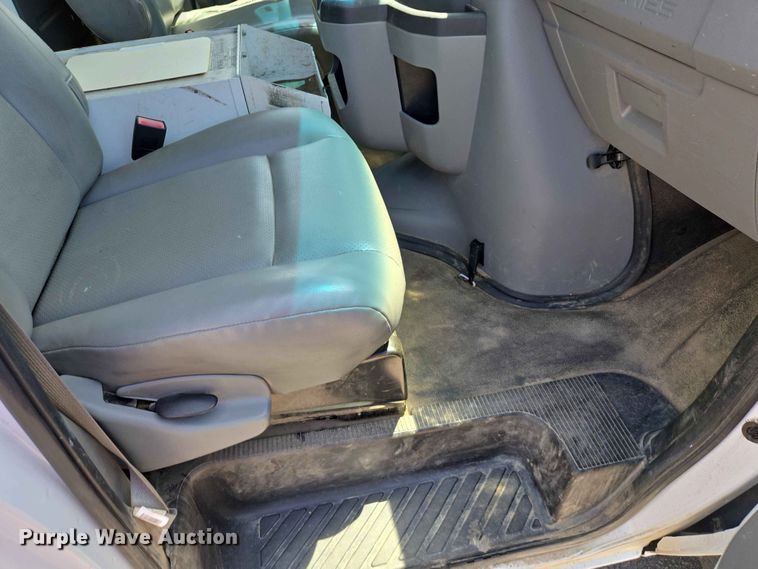 image for item ER1671 2012 Ford E150 van