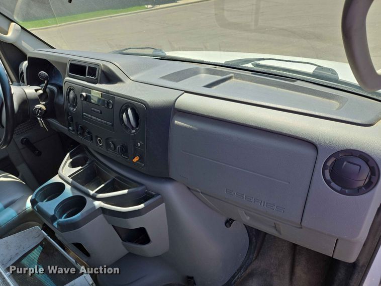 image for item ER1671 2012 Ford E150 van