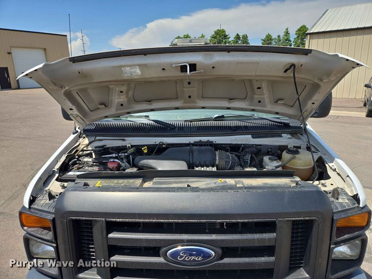 image for item ER1671 2012 Ford E150 van