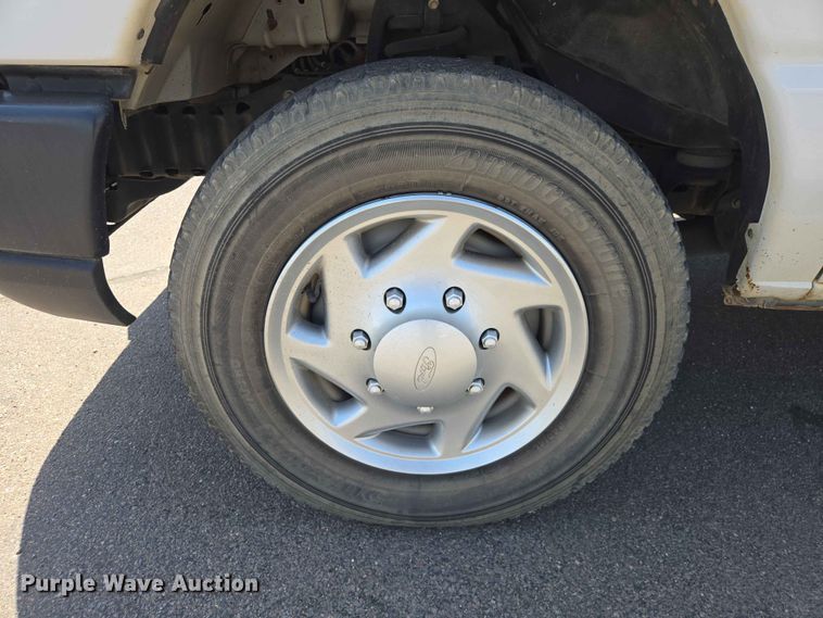 image for item ER1671 2012 Ford E150 van