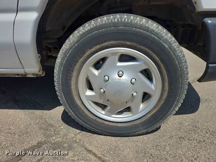 image for item ER1671 2012 Ford E150 van