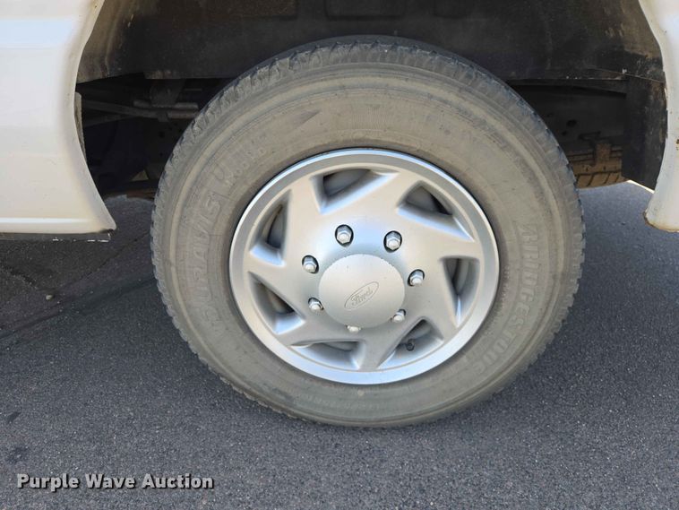image for item ER1671 2012 Ford E150 van