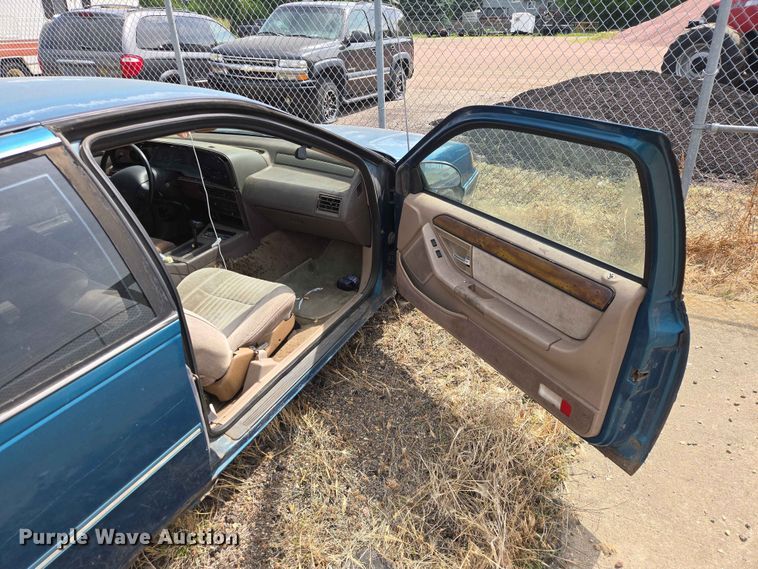 image for item ER1699 1992 Mercury Cougar 