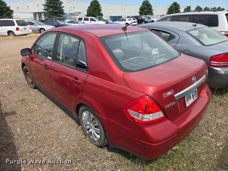 image for item ER1703 2010 Nissan Versa 