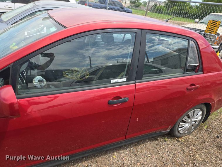 image for item ER1703 2010 Nissan Versa 