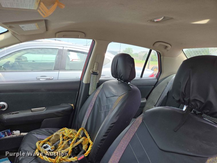 image for item ER1703 2010 Nissan Versa 