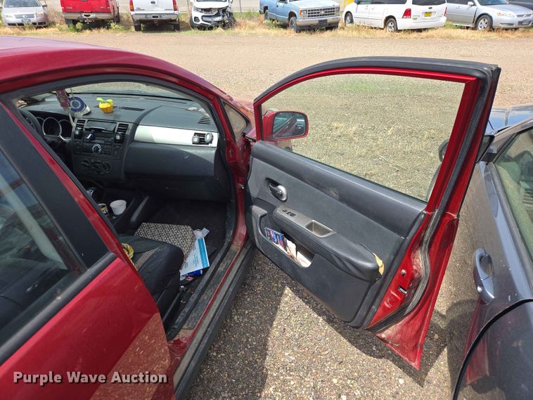 image for item ER1703 2010 Nissan Versa 