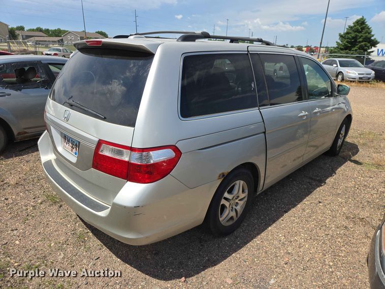 image for item ER1704 2005 Honda Odyssey van