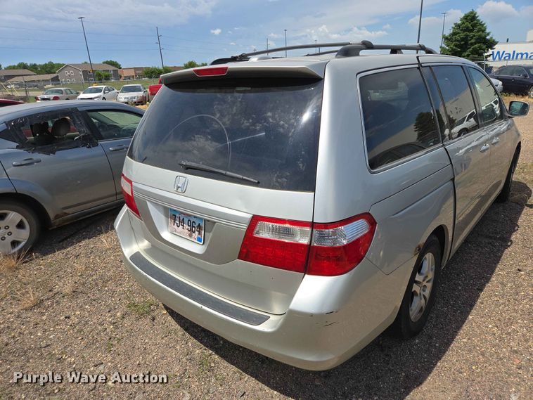 image for item ER1704 2005 Honda Odyssey van