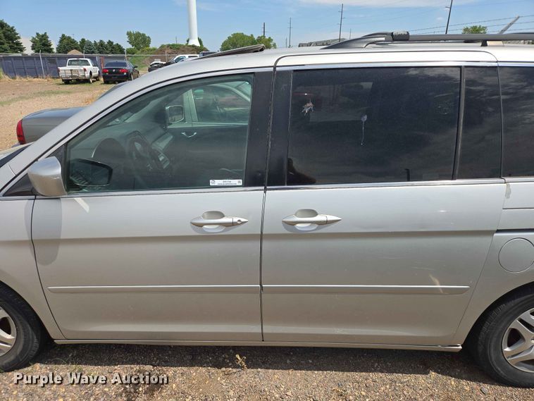 image for item ER1704 2005 Honda Odyssey van