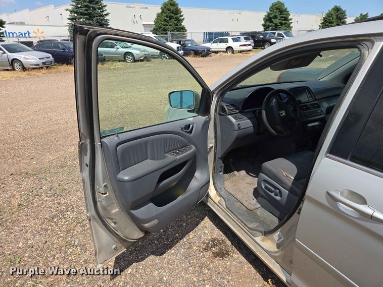 image for item ER1704 2005 Honda Odyssey van