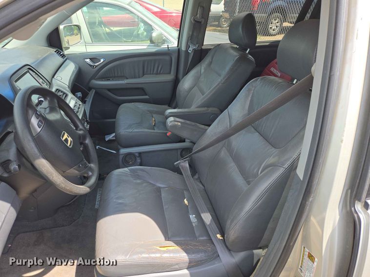 image for item ER1704 2005 Honda Odyssey van